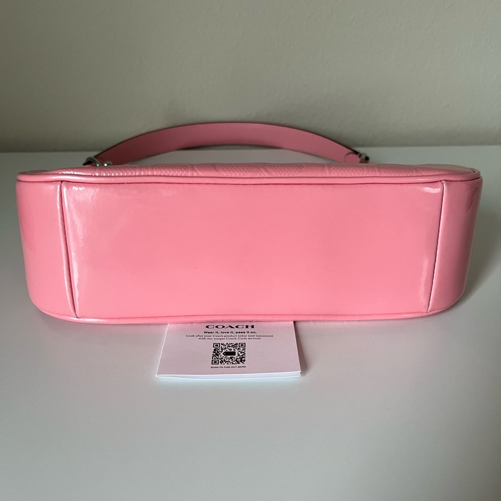 ✅Coach Teri Shoulder Bag In Signature Leather With Heart Charm - Picture 5 of 13